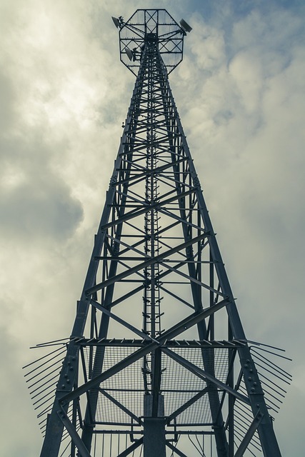 Generic two way UHF/VHF - Microwave Communications towers